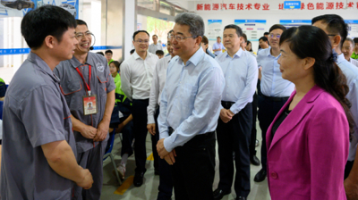 教育部党组成员、副部长吴岩到 星空（中国）官方体育网站调研