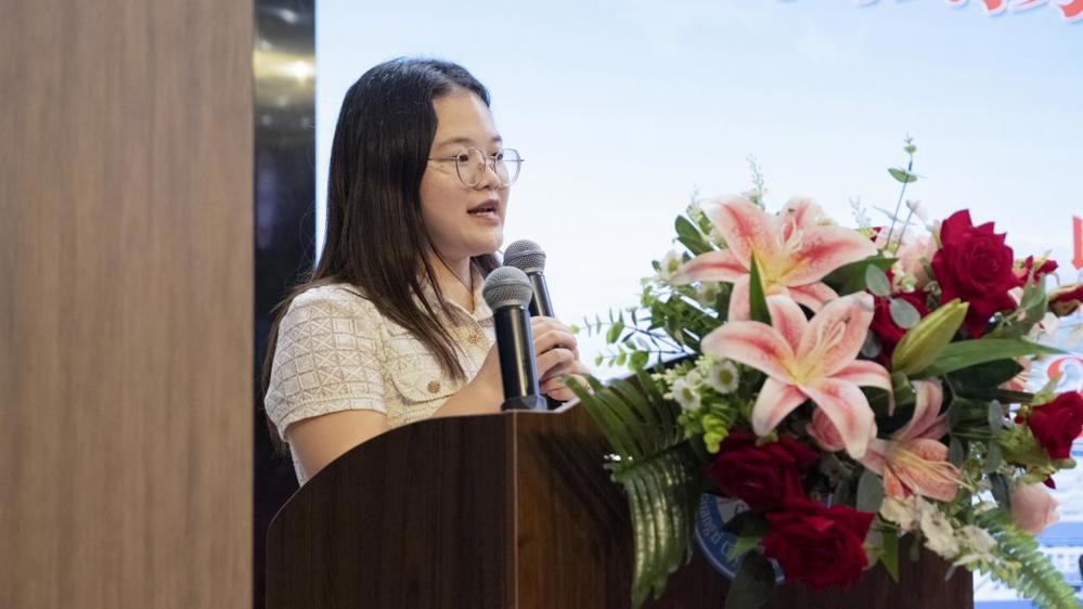 代表发言4(刘春玫摄)