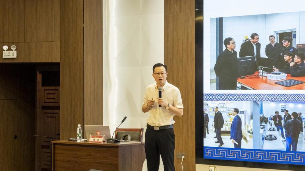 唐臣院长中景(覃淑惠摄)