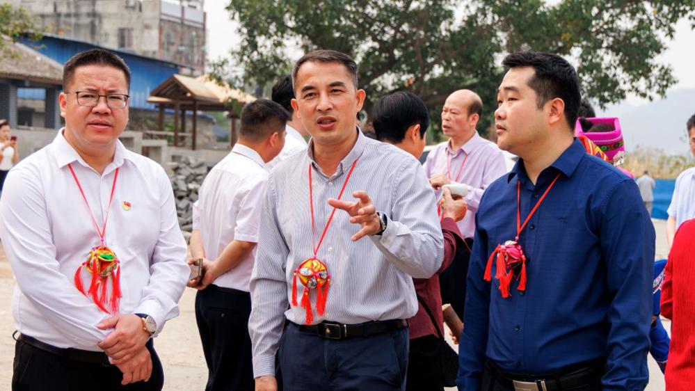 市长与我校领导交流参观 (6)